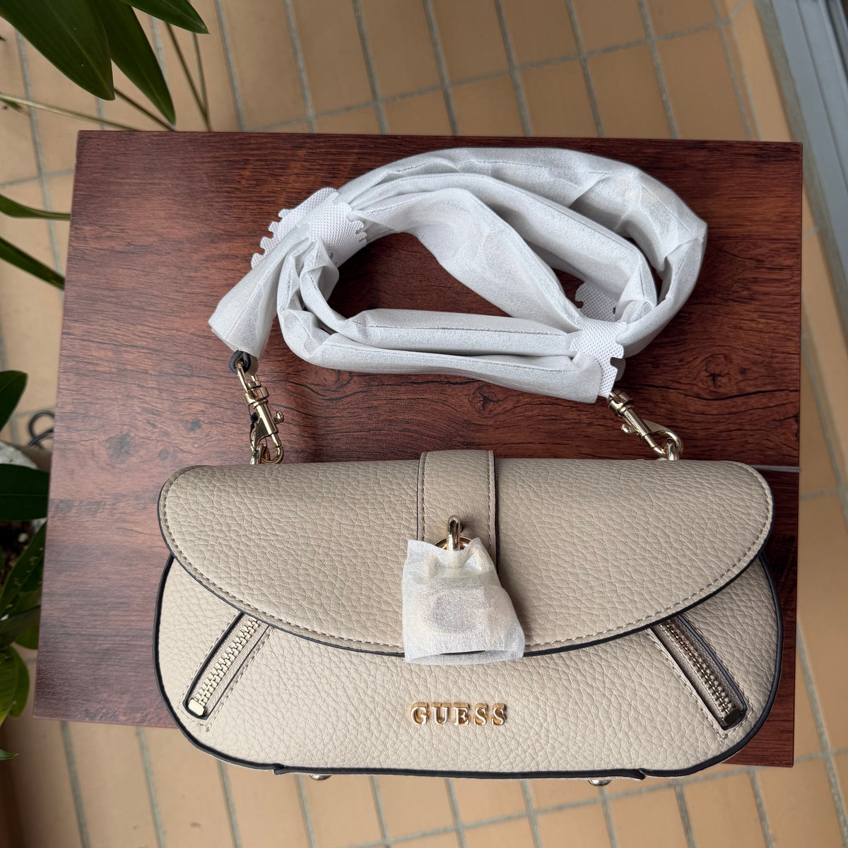 Bolso Guess. ref Jessa